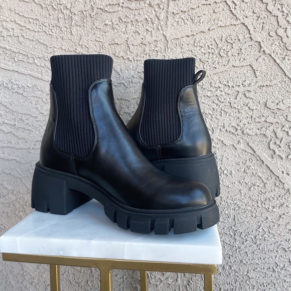 MANGO MNG Black Faux Leather Track Lug Sole Pull On Platform Boots Sz 38 US 7.5 - Picture 4 of 12